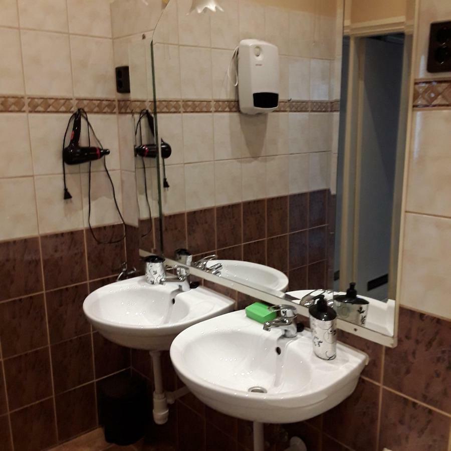 Civis Gold Apartman Debrecen Exterior foto